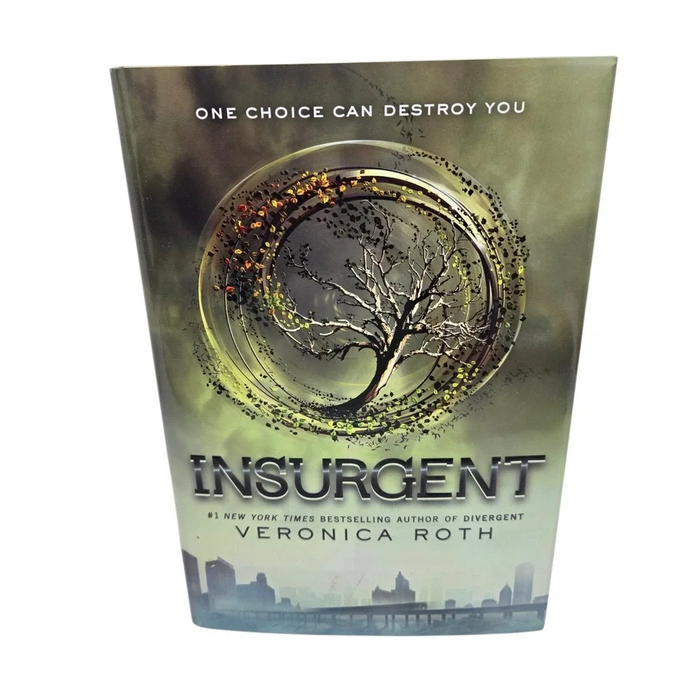 Divergent Series 3-Book Hardcover Box Set Complete Trilogy Bonus Booklet Roth